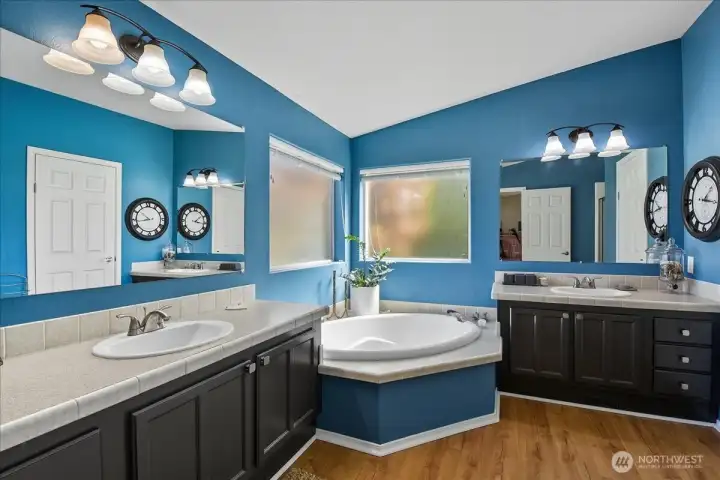 Primary Full Bathroom