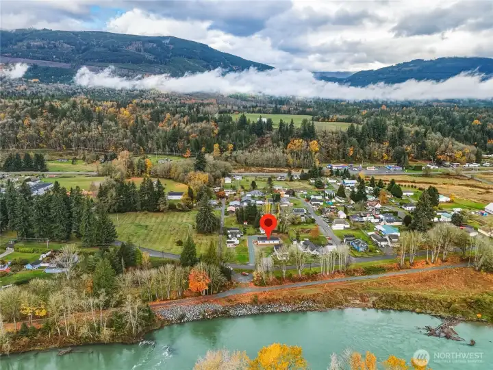 Direct access to scenic walking trails is available immediately across the street, offering residents an easy and enjoyable way to explore the natural beauty of the surrounding area.