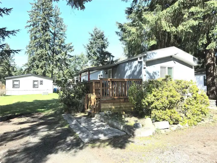 Welcome to this well maintained 3-bedroom, 2-bath home.