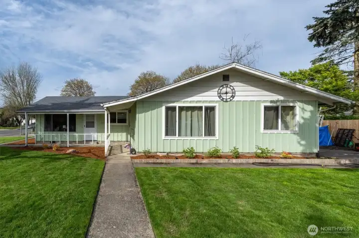 Front view from Robbins