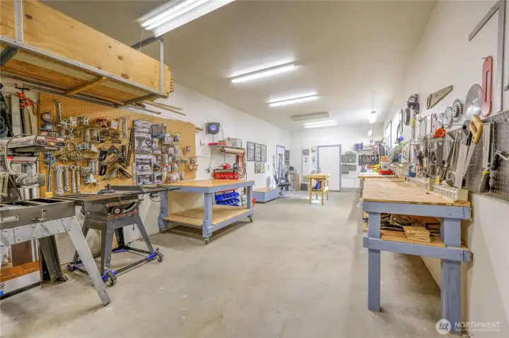 Expansive shop space ideal for hobbies, workspace, or equipment storage