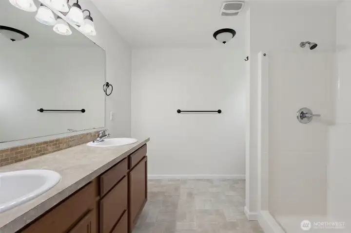 Primary bath