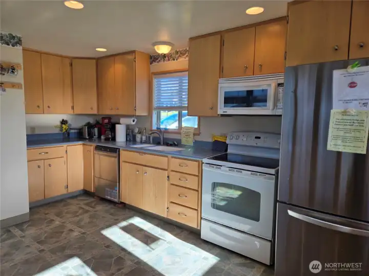 Community Kitchen in Clubhouse