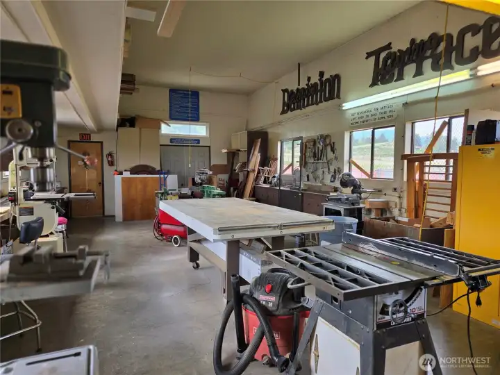 Plenty of tools and space to bring your projects to life