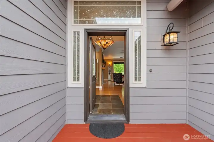 Entryway with transom windows