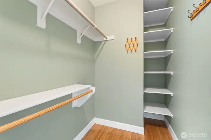 Primary walk-in-closet