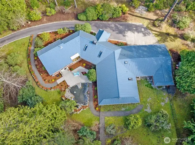 3,192 sqft. of one level living