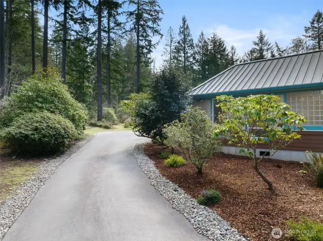 Driveway approach