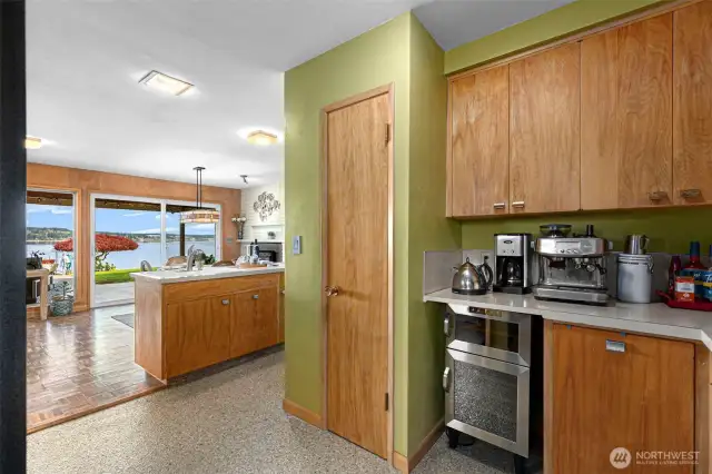 Beverage station