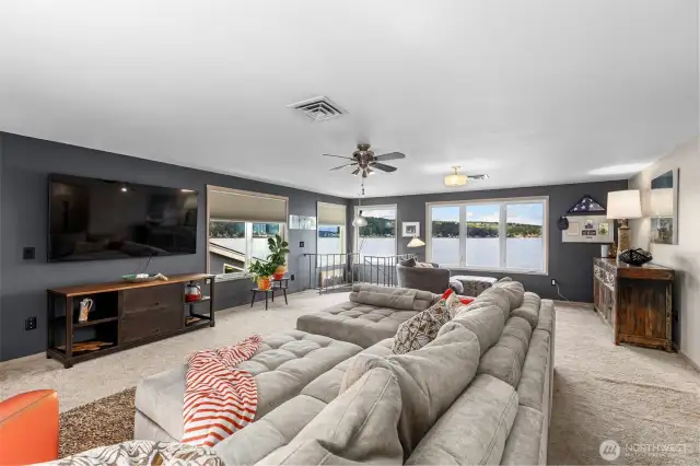 Upper level