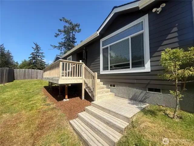Steps leading to the homes entry deck.