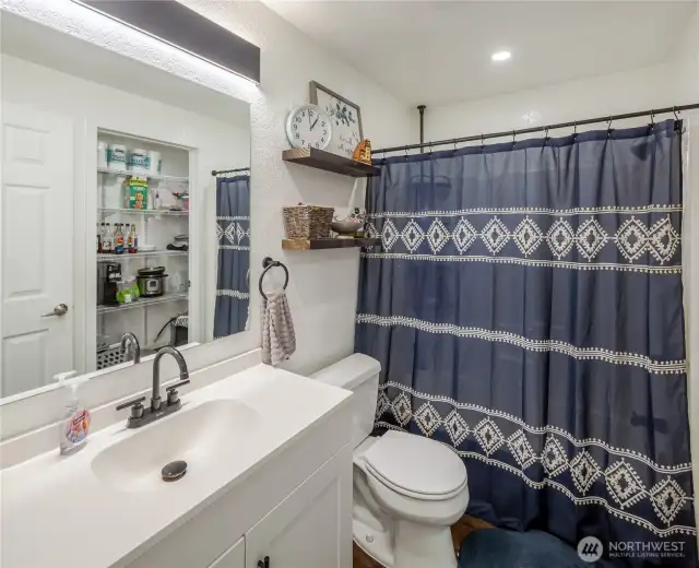 Main floor full bath