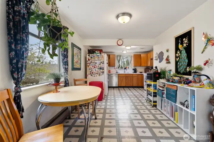 dining / kitchen