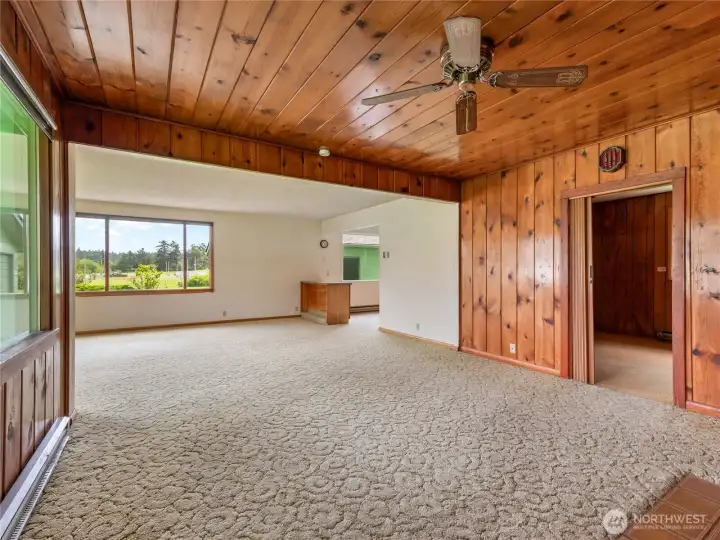 Great natural light from the Eastern facing window in living room.