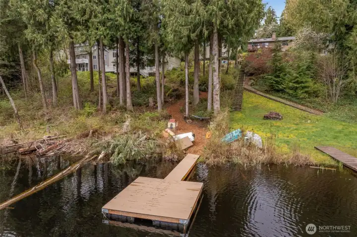 Launch a kayak from your floating swim platform or cast a line in this picturesque setting surrounded by nature.