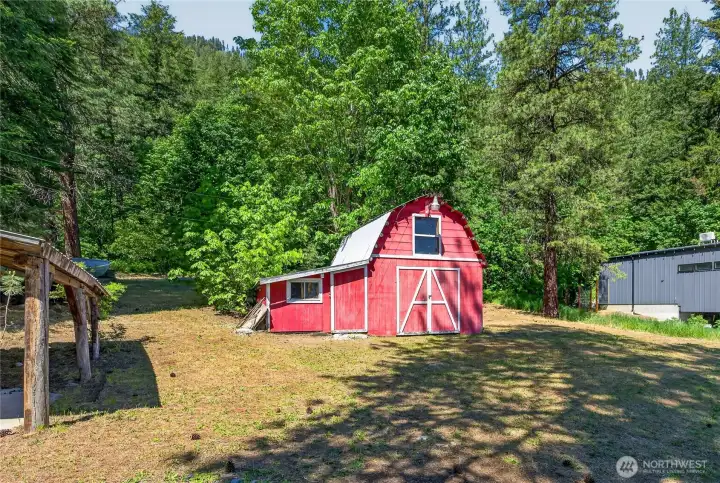 Storage barn