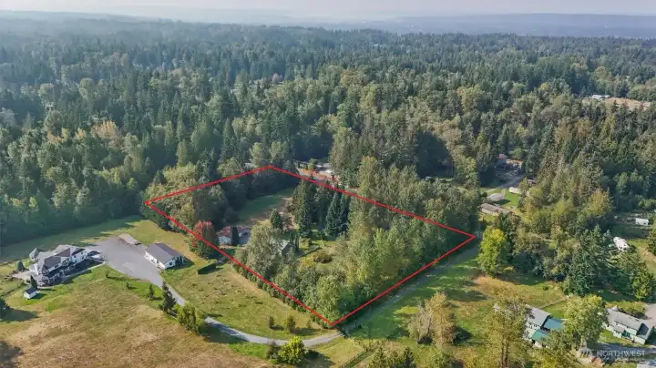 4.55 ACRES (198,198 SF) WITH ENDLESS POSSIBILITIES.