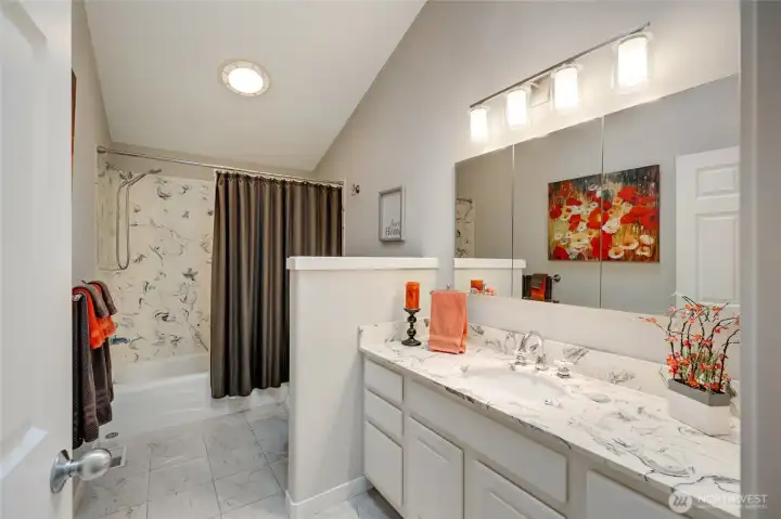 Hallway full bath.