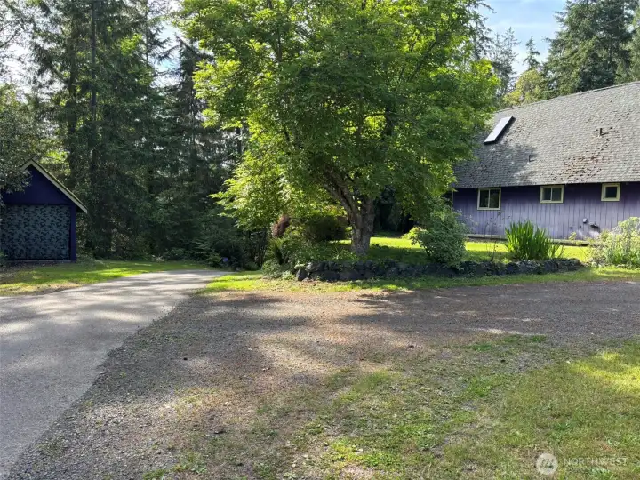 Single car garage
