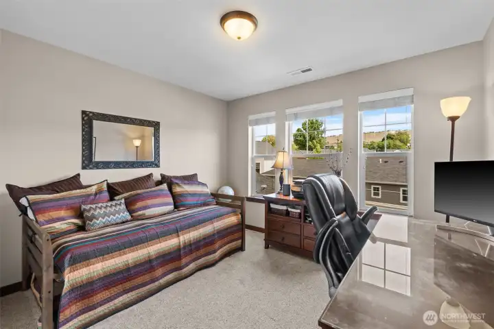Office/den/#3 bedroom
