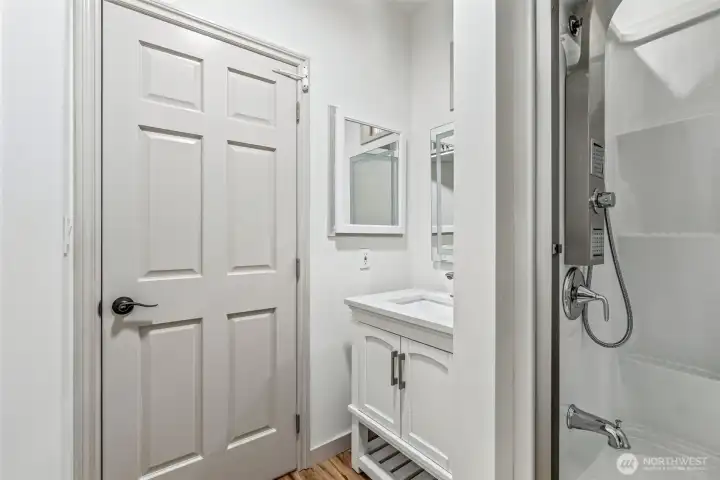 Full Bathroom