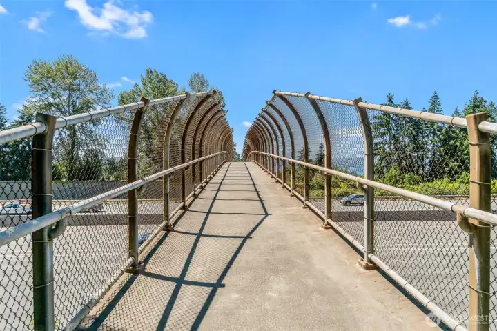 Walking distance to Houghton & Kirkland