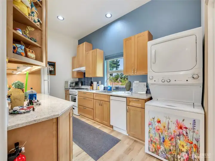 Functional kitchen with everything needed for independent living. Functional kitchen with everything needed for independent living.