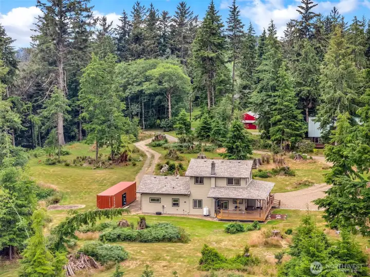 A combination of privacy, flexibility, and natural surroundings. A combination of privacy, flexibility, and natural surroundings.