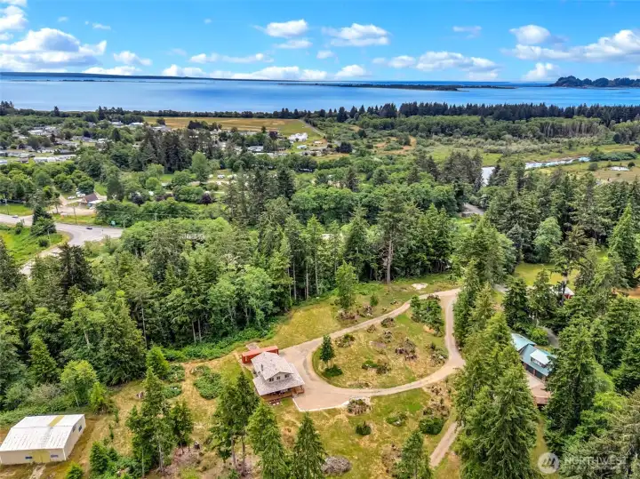 Aerial perspective highlights the home's generous lot and convenient location. Aerial perspective highlights the home's generous lot and convenient location.