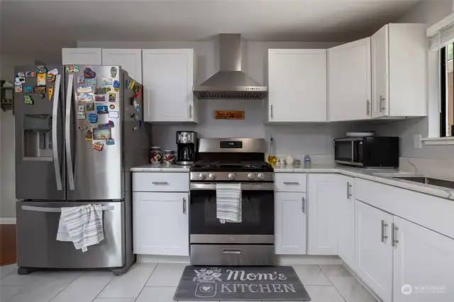 Stainless range and hood