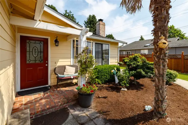 Cozy front entrance