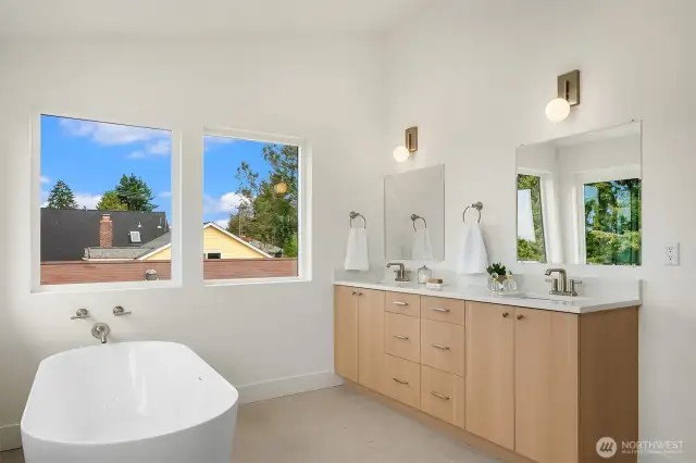 Primary en suite