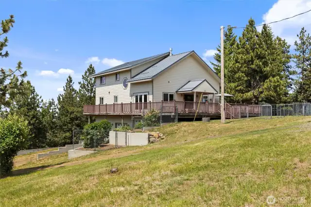 Welcome 6379 Lewis Peak Rd!