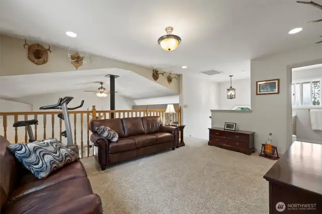 Loft - Upstairs