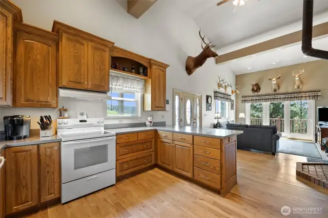 Custom cabinetry w/ pull outs & lazy susans