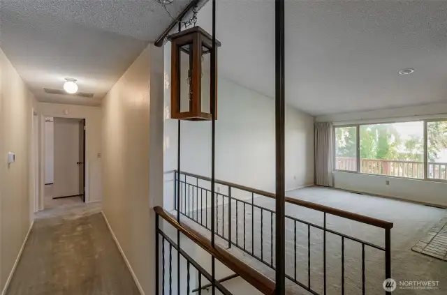 Layout of the main leading to the bedrooms and basement