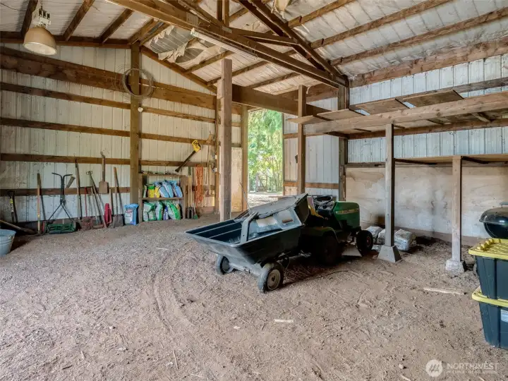 Barn/Shop