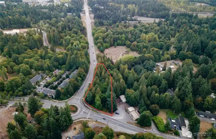 This photo shows the distance relationship to the freeway on/off ramp.