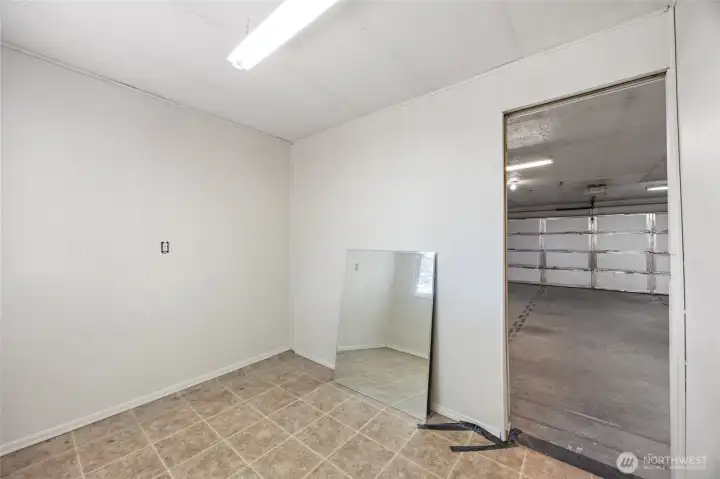 Extra Room in Garage