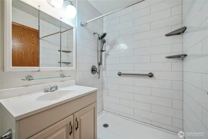 Main bath with walk in shower