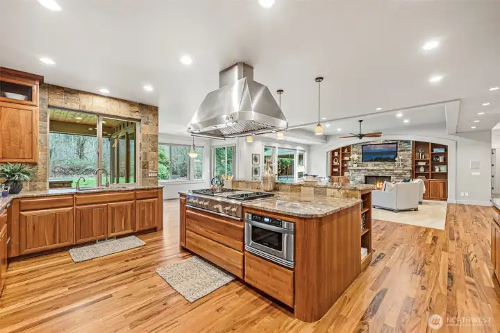 SS Overhead Exhaust, 6 Burner Range, 1 of 3 Ovens!