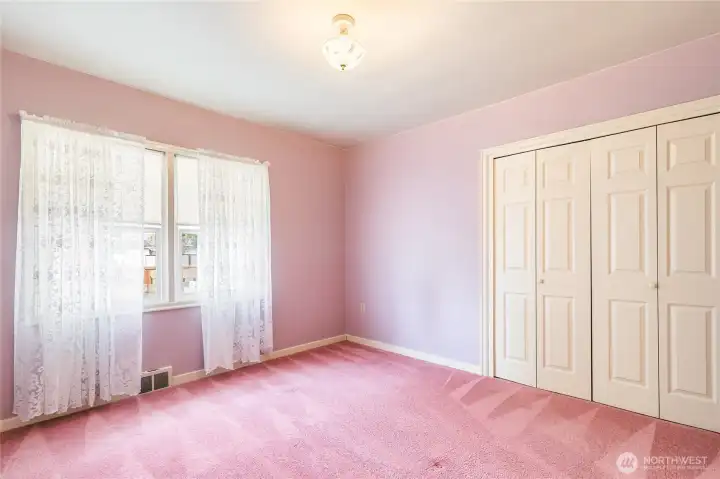 The first bedroom shows the double windows...nice and light.