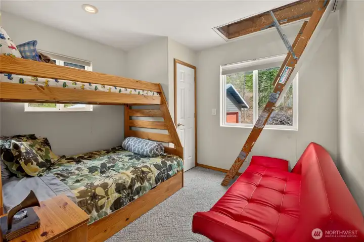 Bedroom 3 - 2nd Floor