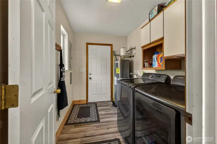 Main Floor Utility Room