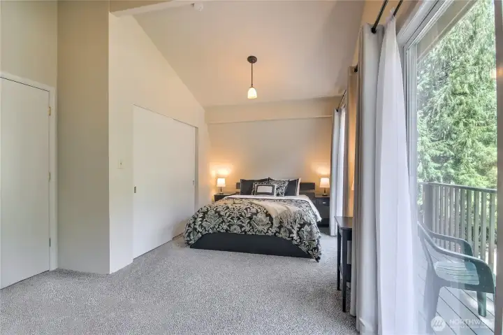 2nd bedroom