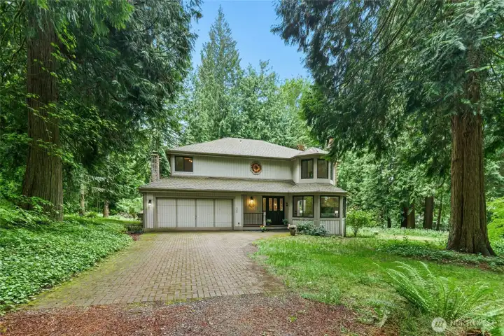 First time on the market-meticulously cared for custom home. First time on the market-meticulously cared for custom home.