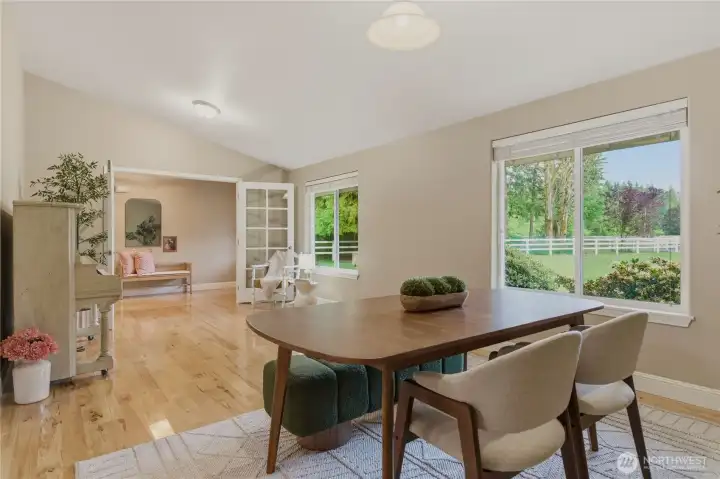 Flexible Dining/Den Space