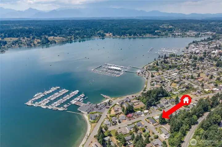 Blocks to Historic Downtown Poulsbo!