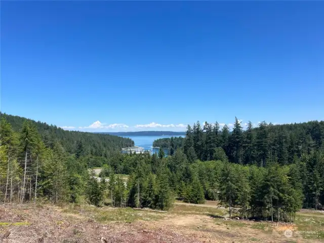 Incredible Cascade Mtn Range, Hood Canal & Pleasant Harbor below.