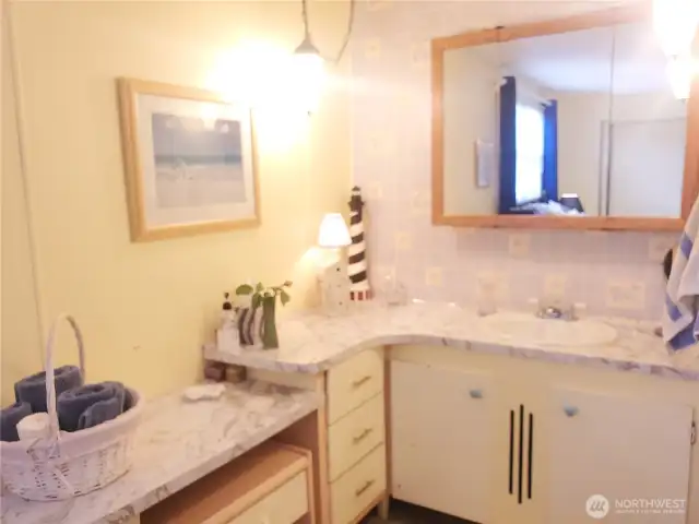 Primary bath.